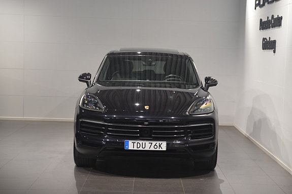 Porsche Cayenne 3 of 21