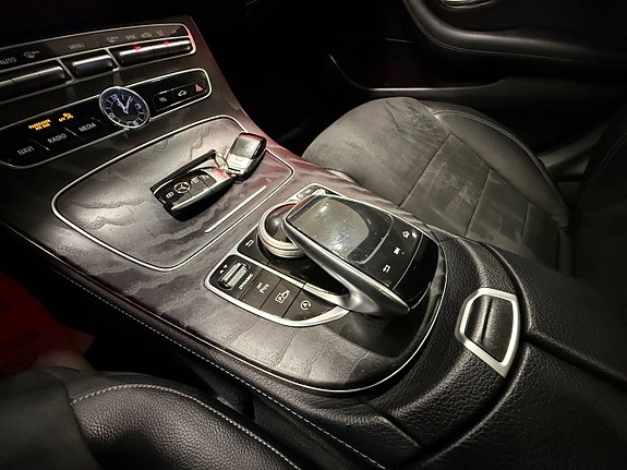 Mercedes-Benz E220 d 13 of 24