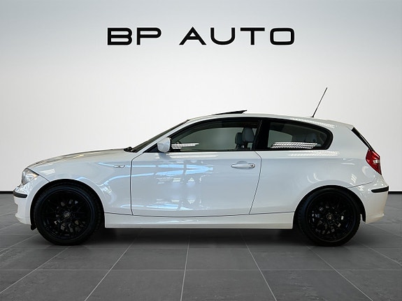 BMW 118d 3 of 5