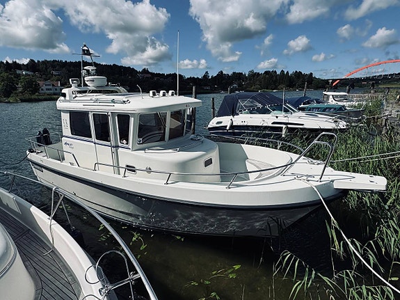 Minor 27 Range 2008 D4 300hk Bogpropp Ankarspel Hyttbåt!
