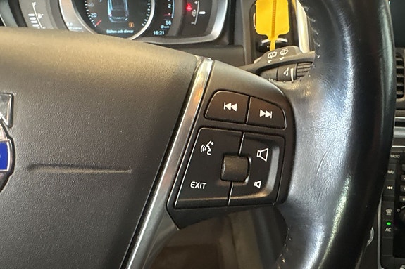 Volvo XC60 15 of 22