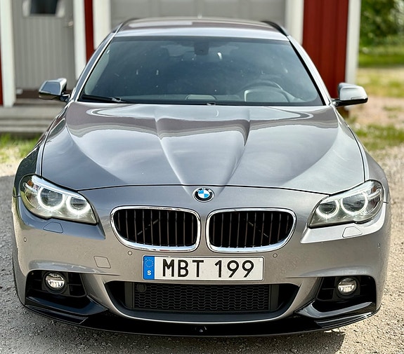 BMW 520d 2 of 5