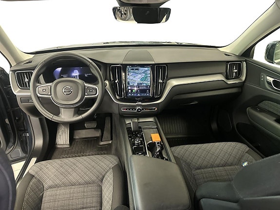 Volvo XC60 8 of 12