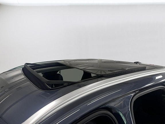 Volvo XC60 10 of 12