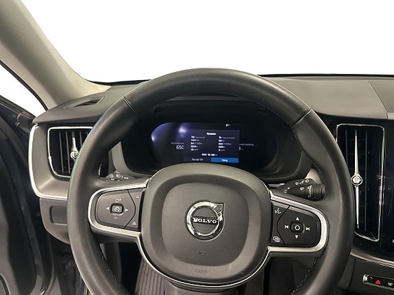 Volvo XC60 9 of 12
