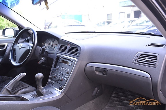 Volvo S60 9 of 16