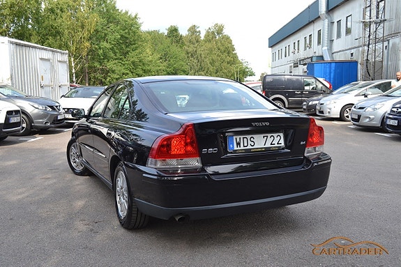 Volvo S60 2 of 16