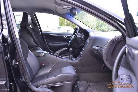 Volvo S60 8 of 16