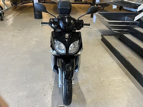 Yamaha Xenter 150 2 of 6