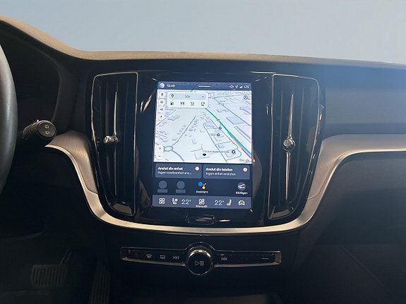 Volvo V60 Cross Country 11 of 16