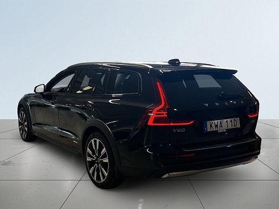Volvo V60 Cross Country 5 of 5