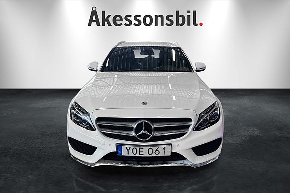 Mercedes-Benz C220 d 2 of 5
