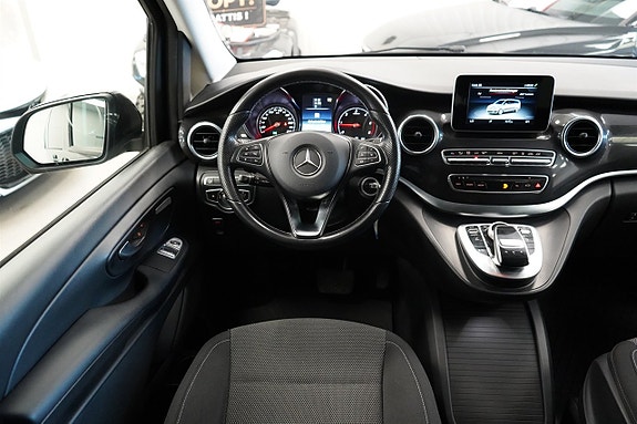 Mercedes-Benz V-Klass 17 of 25