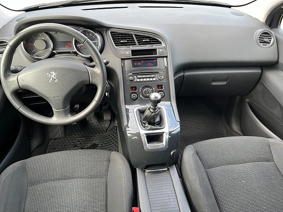 Peugeot 5008 14 of 19