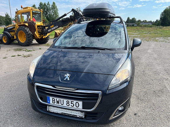 Peugeot 5008 2 of 19