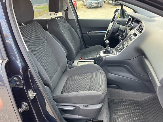 Peugeot 5008 16 of 19