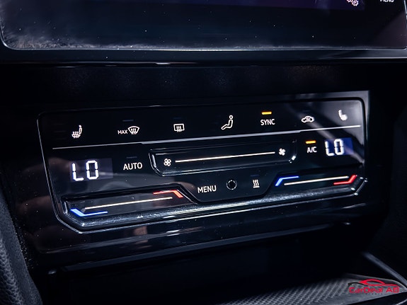 Volkswagen Passat 27 of 30