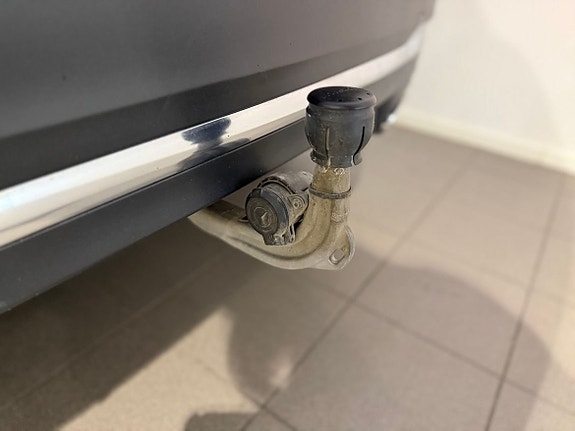 Mercedes-Benz GLA250 e 6 of 13