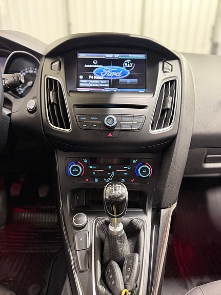 Ford Focus 17 of 27