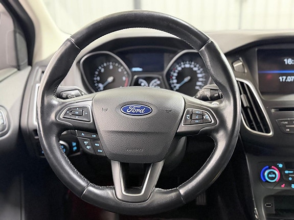 Ford Focus 13 of 27