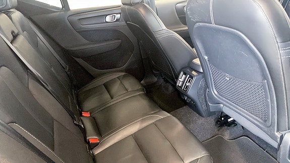 Volvo XC40 5 of 5