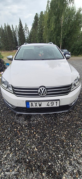 Volkswagen Passat Alltrack 4 of 5
