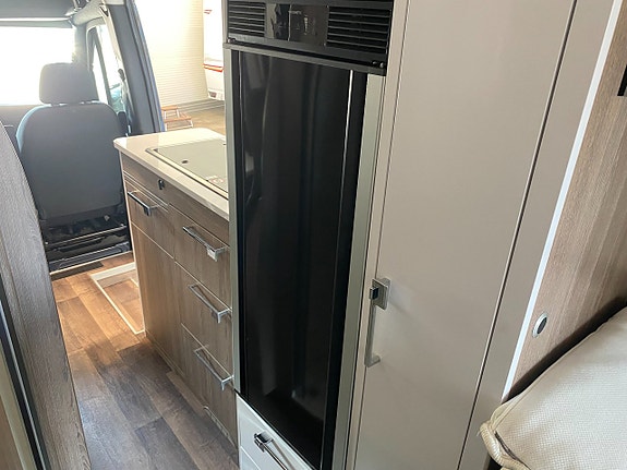 Kabe Travel Master VAN 690 LB 4X4 * Ac & V6 * 14 of 14