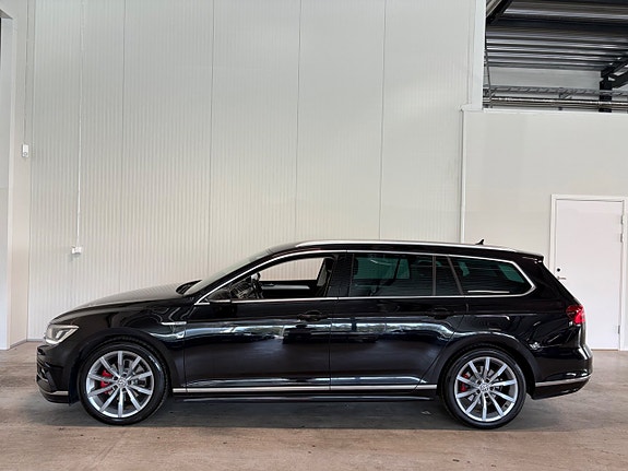 Volkswagen Passat 5 of 21