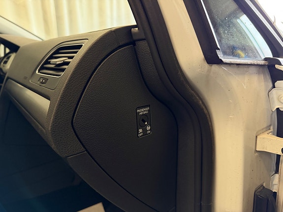 Volkswagen Golf I 19 of 21