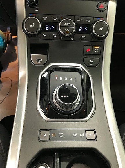 Land Rover Range Rover Evoque 14 of 24