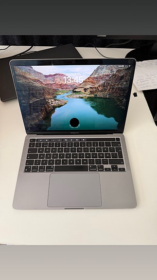 MacBook Pro 13 tum (2022) space gray image 2