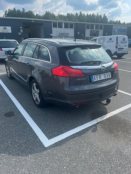 Opel Insignia 4 of 6