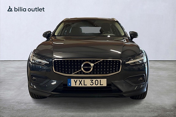 Volvo V60 Cross Country 4 of 5