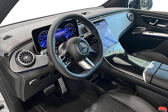 Mercedes-Benz EQE350 SUV 6 of 16