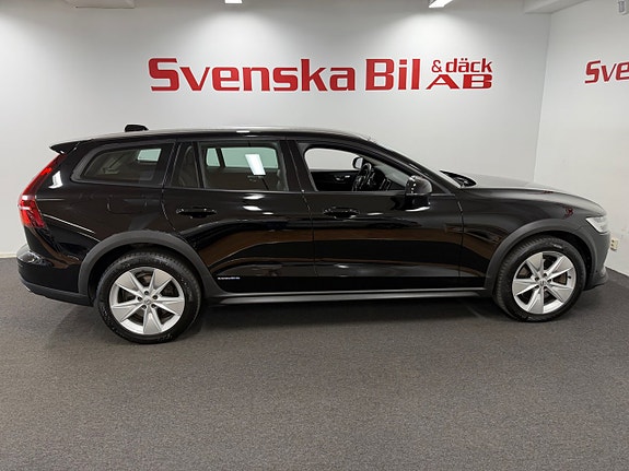 Volvo V60 Cross Country 5 of 5