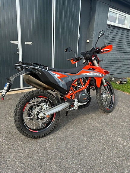 KTM 690 Enduro R "Sänkt 40mm" 2 of 6