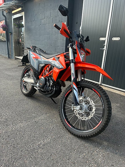 KTM 690 Enduro R "Sänkt 40mm" 3 of 6
