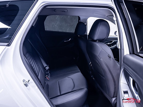 Hyundai i30 16 of 27