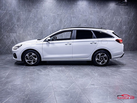 Hyundai i30 4 of 5