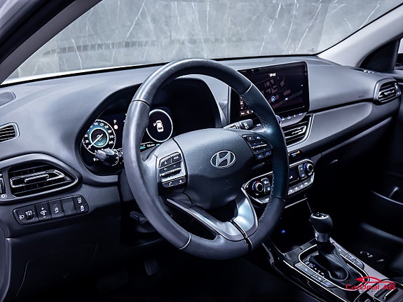 Hyundai i30 12 of 27