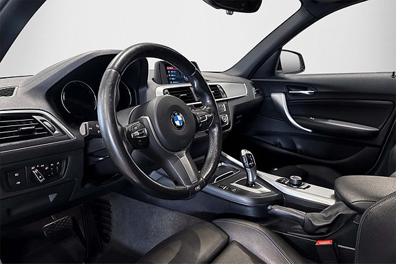 BMW 120i 8 of 21