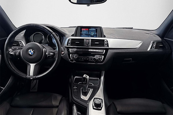 BMW 120i 7 of 21