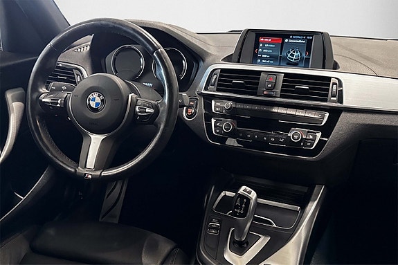BMW 120i 14 of 21