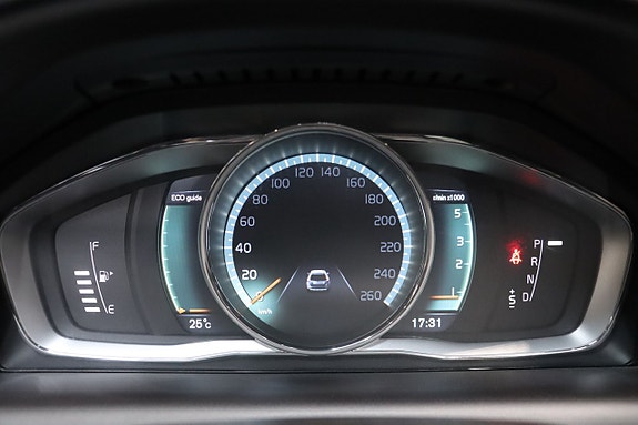 Volvo XC60 25 of 27