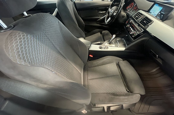 BMW 320d 11 of 14