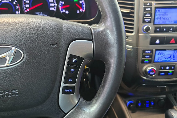 Hyundai Santa Fe 17 of 24