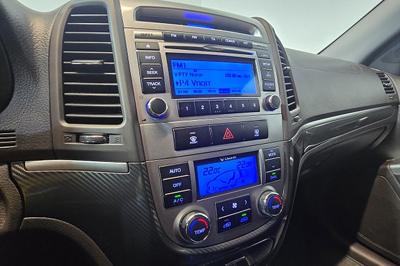 Hyundai Santa Fe 18 of 24
