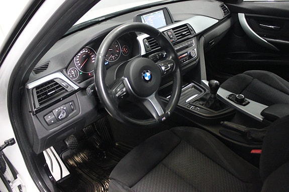 BMW 318d 25 of 26