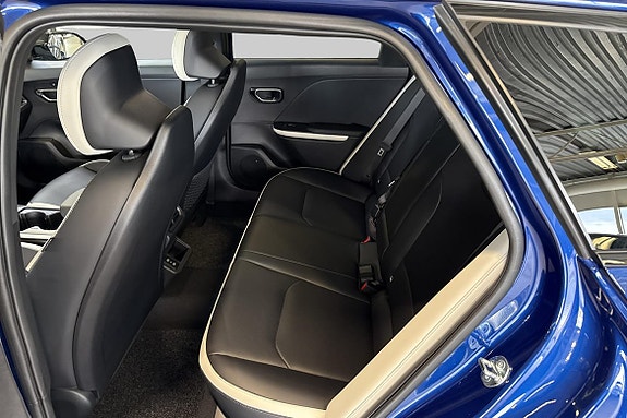 Kia K4 8 of 19