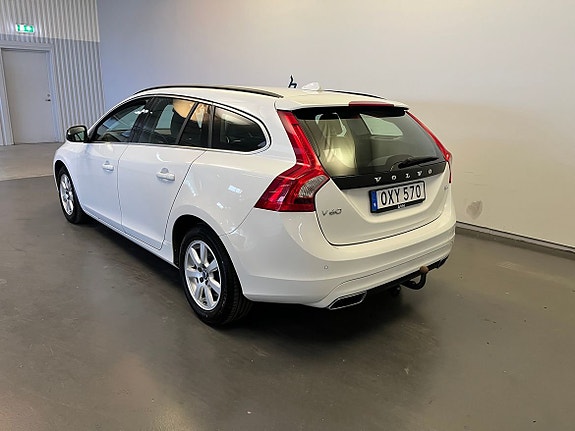 Volvo V60 3 of 12